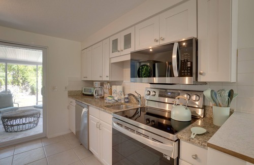 Anna Maria House | Renovated 2bed/1bath North End of Anna Maria, 2min walk to the beach