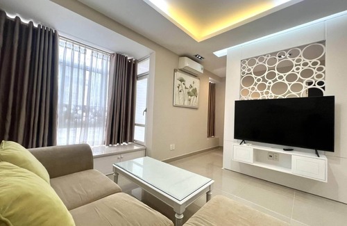 Phu My Hung Apartment | Renovated 2BR/2BT in District 7 [Long-term Only]