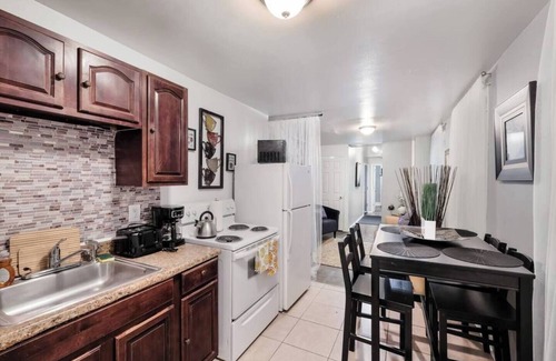 Norris Square Apartment | Renovated 2BR w/Amenities