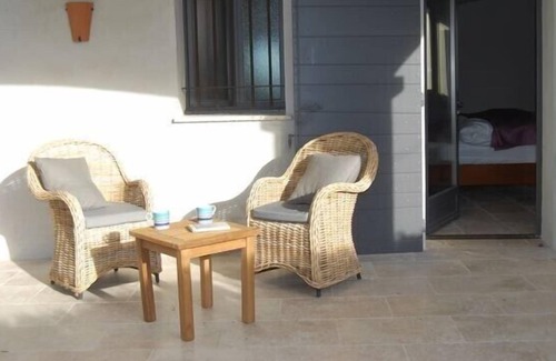 Les Baraques Villa | Renovated 3 bed Mougins villa with sea view - 250m from shops