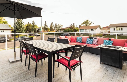 Radisson Heights - Albert Park House | Renovated 3-Bed Near Stampede, Zoo & Airport – Perfect Location & Comfort!