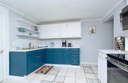 East Durham House | Renovated 3 Bedroom Close To Downtown!