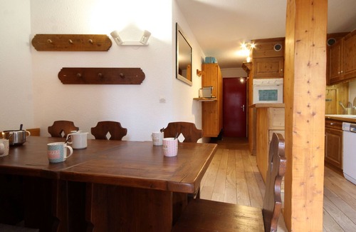 Arc-1800 Apartment | Renovated 3-Bedroom Apartment · Central Location · Balcony · Free WiFi