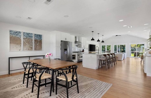 West Ashley House | Renovated - 4 BR Home - Huge Yard