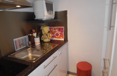 Le Penon Apartment | Renovated 4-Person Apt in Seignosse: Central, Quiet, Near Beach, Balcony
