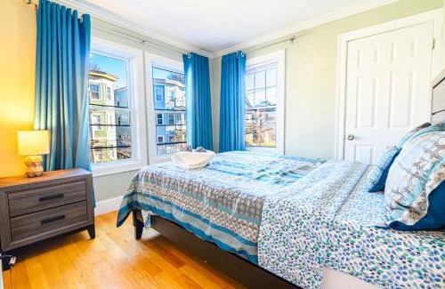 Ashmont Apartment | Renovated 4BR3BA Escape - Near Public Transportation