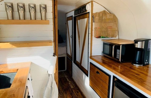 Hickman House | Renovated Airstream on 40 Park-like Acres in Dickson, TN, 45 Min. from Nashville