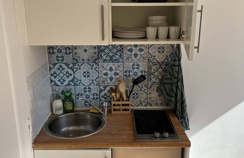 La Villette Apartment | Renovated and Equipped Studio w Self Check in 24/7
