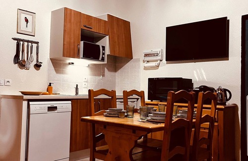 Les Gets Apartment | Renovated apartment 4-5 ppl near slopes in Les Gets with parking and WIFI