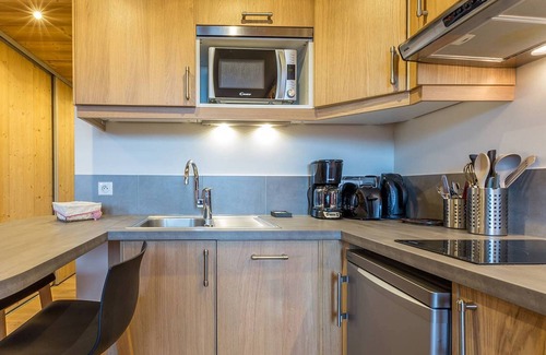 Meribel-Mottaret Apartment | Renovated apartment in Méribel, near slopes, balcony, sleeps 4