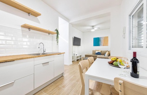 Melenara Apartment | Renovated Apartment on Salinetas Beach.
