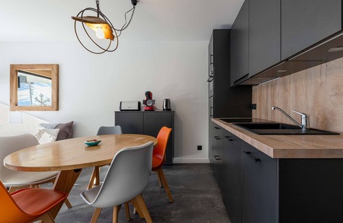La Clusaz Apartment | Renovated apartment with mountain views