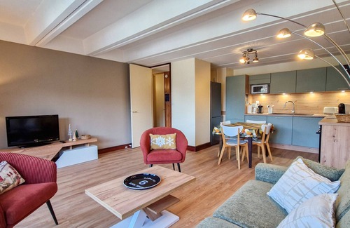 Flaine Apartment | Renovated Apt · Close to Slopes & Shops · West-Facing Balcony · Modern Amenities