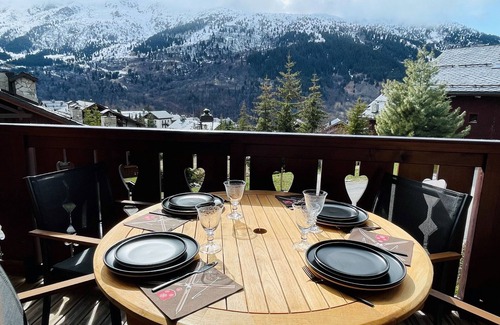 Meribel Village Apartment | Renovated apt near slopes and shops, 2 bdrms, parking, WiFi