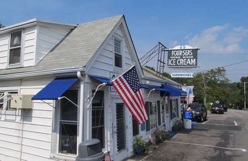West Hyannisport Cottage | Renovated Cape House .75 Miles from Craigville Beach