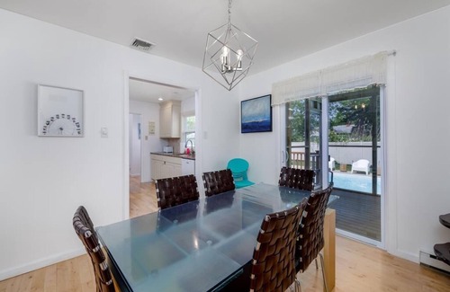 Village Green House | Renovated Cool House/Private Heated Pool/Short Walk to Beach/Sleeps 10