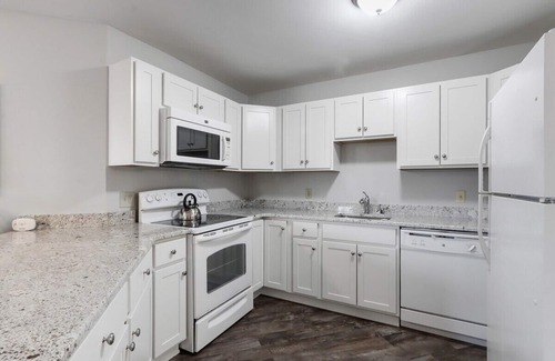 Fontana Condo | Renovated Country Club Condo |Abbey Springs Resort |Golf Course |Tennis Courts |Indoor/Outdoor Pools