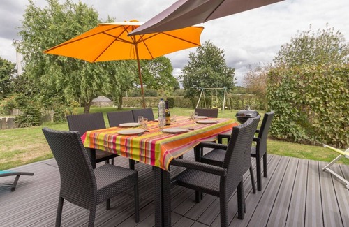 Vay Cottage | Renovated Country Cottage with Modern Amenities, Near Nantes, Family-Friendly