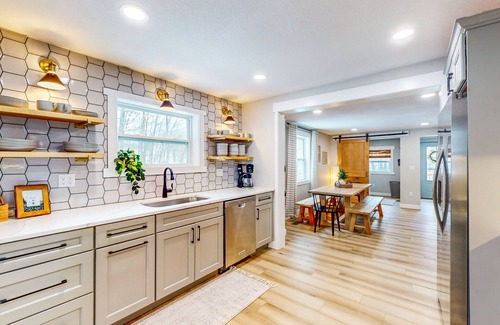Friendsville House | Renovated cozy mountain hideaway minutes from Wisp and Deep Creek Lake.