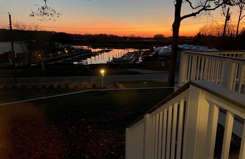 Cutchogue House | Renovated Cutchogue Home w/Waterviews & Sunsets in Fleet’s Neck - Walk to beach