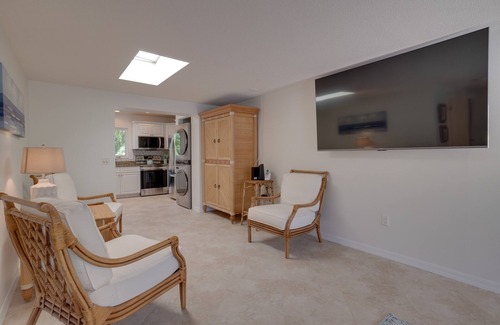 Anna Maria House | Renovated duplex 2bed/2bath North End Of Anna Maria, 2min walk to the beach