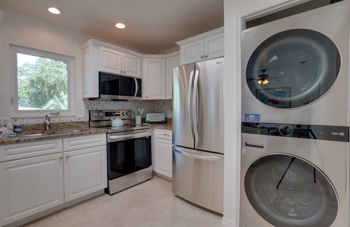 Anna Maria House | Renovated duplex 2bed/2bath North End Of Anna Maria, 2min walk to the beach