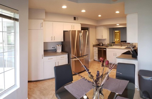 Palm Desert Condo | Renovated End Unit on Golf Course. Amazing View! Quiet located on a cul-de-sac.