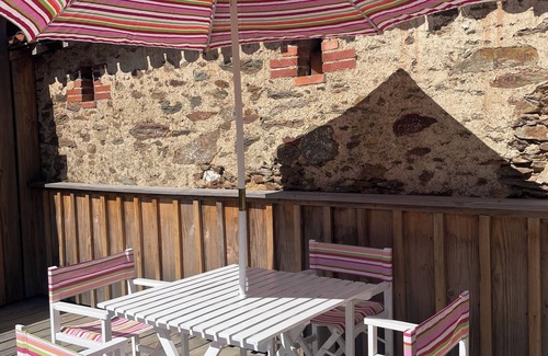 Monsireigne House | Renovated farmhouse guestroom with private terrace and lake view