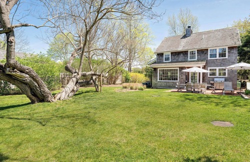 Amagansett North House | Renovated Farmhouse-Style Home With Views of South Fork Country Club,.