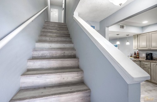 Silver Sands House | Renovated | Fenced Backyard | Pet Friendly | FLPCB82