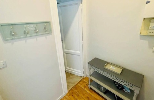 Saint Seurin - Fondaudege Apartment | Renovated Furnished Apartment in The Heart of Historic Bordeaux