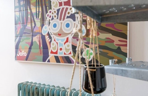 Nansouty-Saint-Genes House | Renovated Furnished Townhouse With 2 Bedrooms & A Splendid Terrace