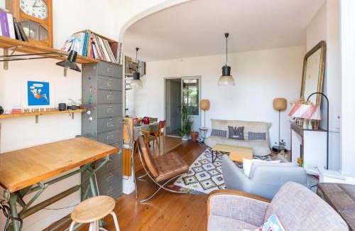 Nansouty-Saint-Genes House | Renovated Furnished Townhouse With 2 Bedrooms & A Splendid Terrace