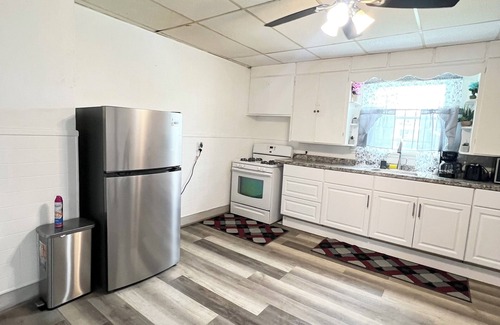 Buffalo House | Renovated gem in central Buffalo near downtown