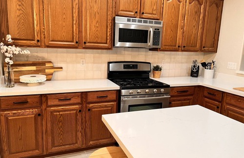 Palm Valley House | Renovated Goodyear Escape Near Golfing, Spring Training, and Football Stadium