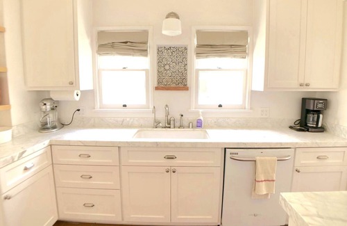 Eagle Rock House | Renovated Historic Spanish Bungalow with Backyard