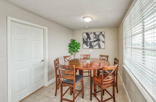 Raisin Apartment | Renovated home minutes from Fresno State/Airport