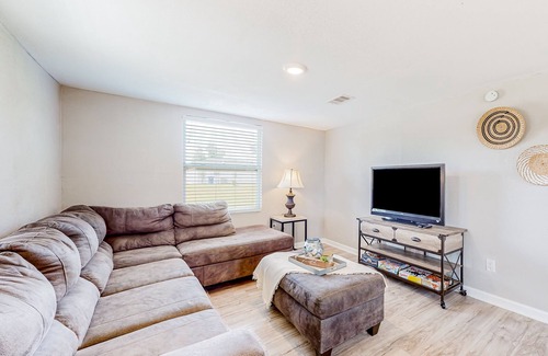 Panama City House | Renovated home near the beach & downtown with porch, AC, & W/D - dog-friendly