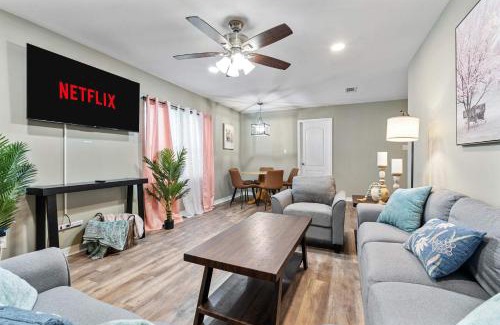 Mobile House | Renovated Home Perfect for Family