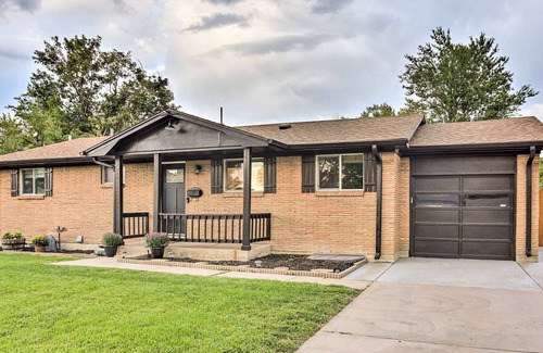 Littleton House | Renovated Home w/ Yard ~ 11 Mi to Dtwn Denver