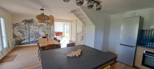 Le Palais House | Renovated house 3 bedrooms, sleeps 9