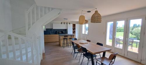 Le Palais House | Renovated house 3 bedrooms, sleeps 9