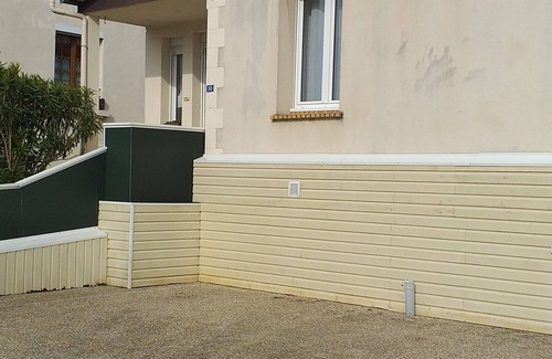 Martin-Eglise House | Renovated house with terrace next to the owners