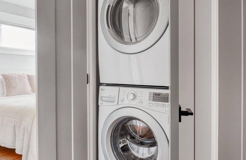 Jamaica Plain Apartment | Renovated JP 2BR near Stony Brook T, w. W/D in unit, by Blueground