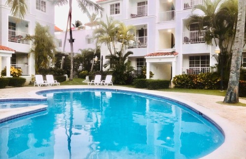 El Cortecito Condo | Renovated Lovely 2 Bedrooms Condo with pool view & close to Beach. Best location