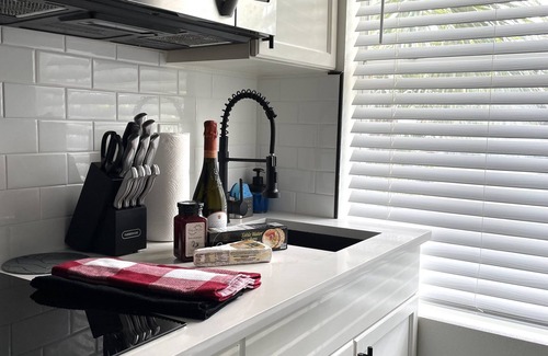 Pompano Beach Apartment | Renovated Luxury Studio