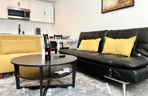 Pompano Beach House | Renovated Luxury 1 Bedroom Unit