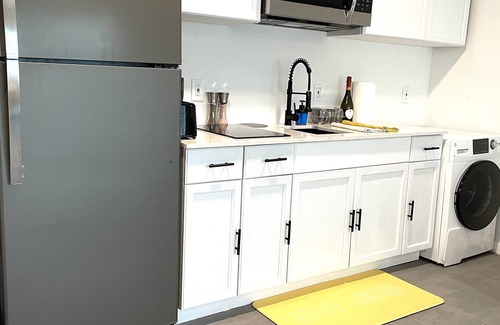 Pompano Beach House | Renovated Luxury 1 Bedroom Unit