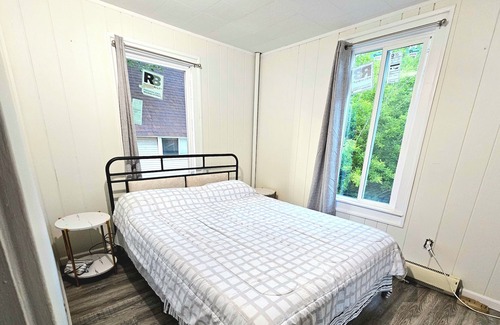 Grand Rapids House | Renovated Modern Downtown