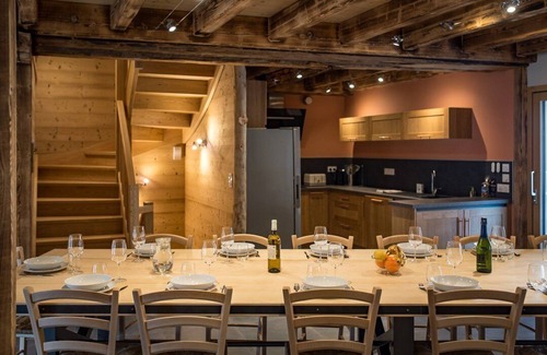 Saint-Sorlin-d'Arves Ski Chalet | Renovated mountain chalet with jacuzzi 4* sleeps 15